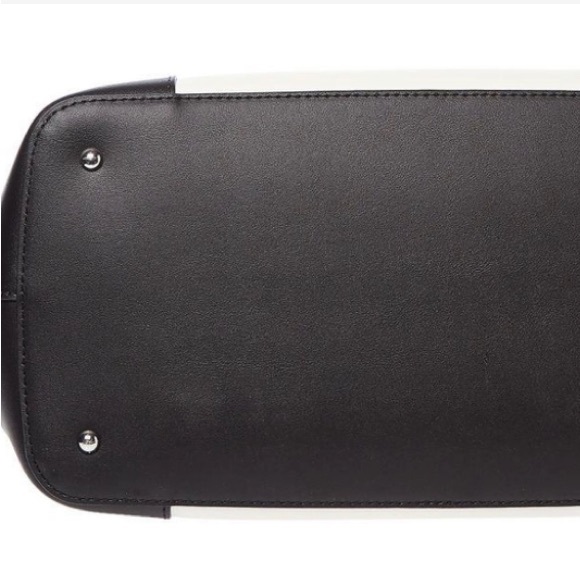 beautiful, leather👜 - Picture 3 of 14